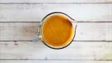 Zázvorová šťáva s medem, citronem, zeleným čajem, kurkumou, skořicí a mátou - Připravit ne 6