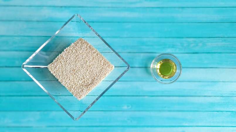 Obyčejná neslazená bílá sezamová pasta tahini, foto 1