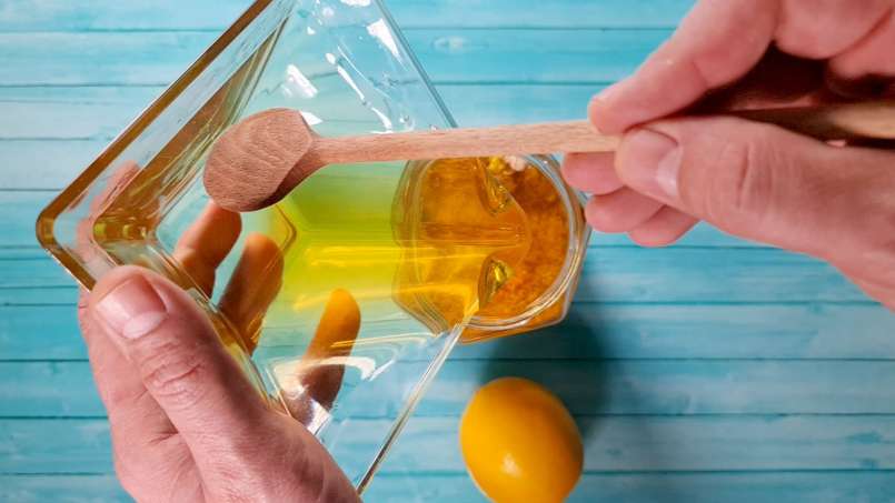 Med s vlašskými ořechy, citronem a propolisem pro imunitu, foto 7