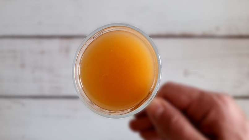 Zázvorová šťáva s medem, citronem, zeleným čajem, kurkumou, skořicí a mátou, foto 11